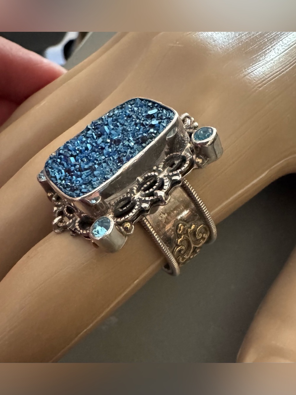 Mars & Valentine statement ring - Picture 11 of 13